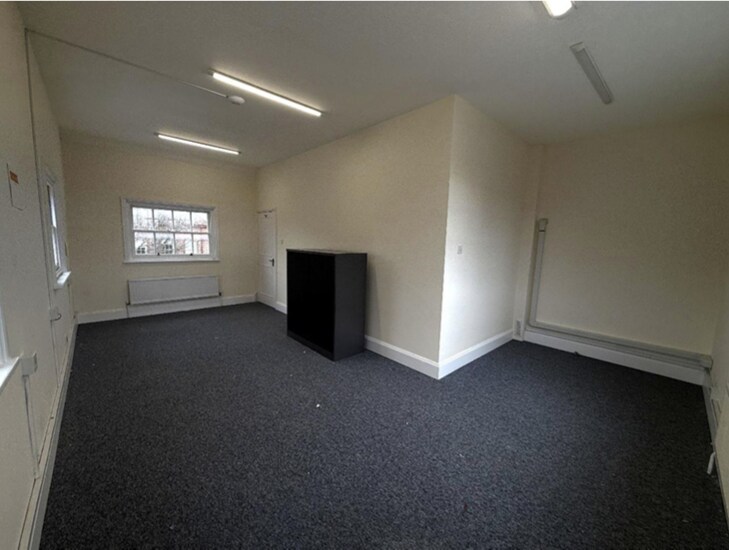 39 Oxford St, Newbury to rent Interior Photo- Image 1 of 1