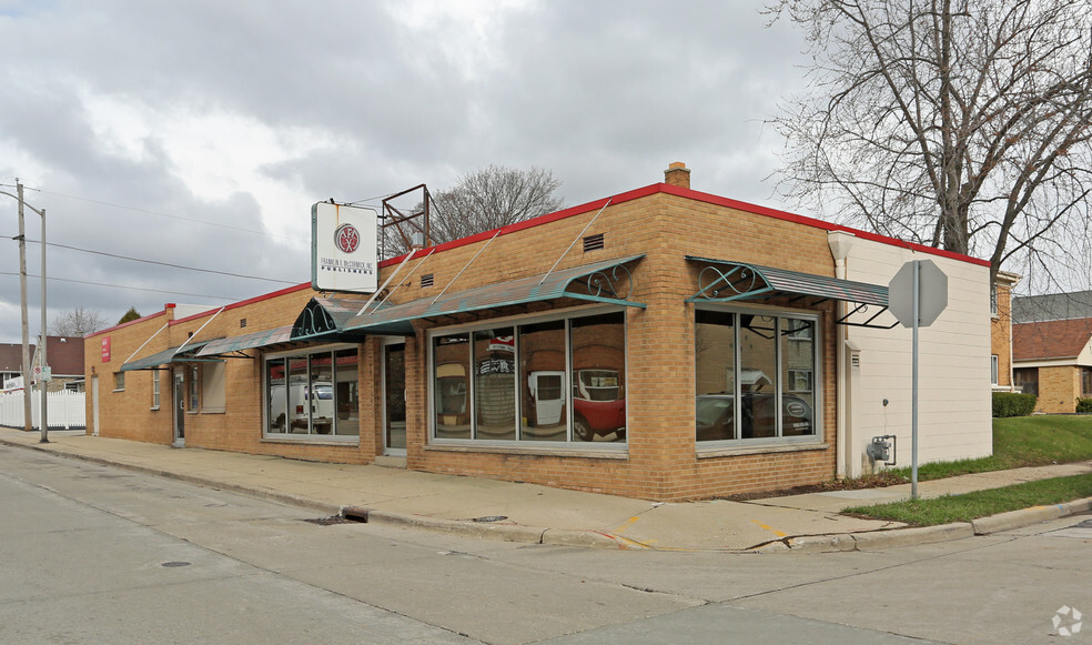 7402 W Becher St, West Allis, WI for sale - Primary Photo - Image 1 of 1