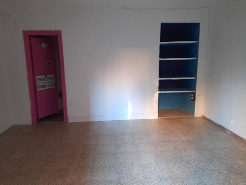 Retail in Cáceres, Cáceres for sale - Building Photo - Image 2 of 7