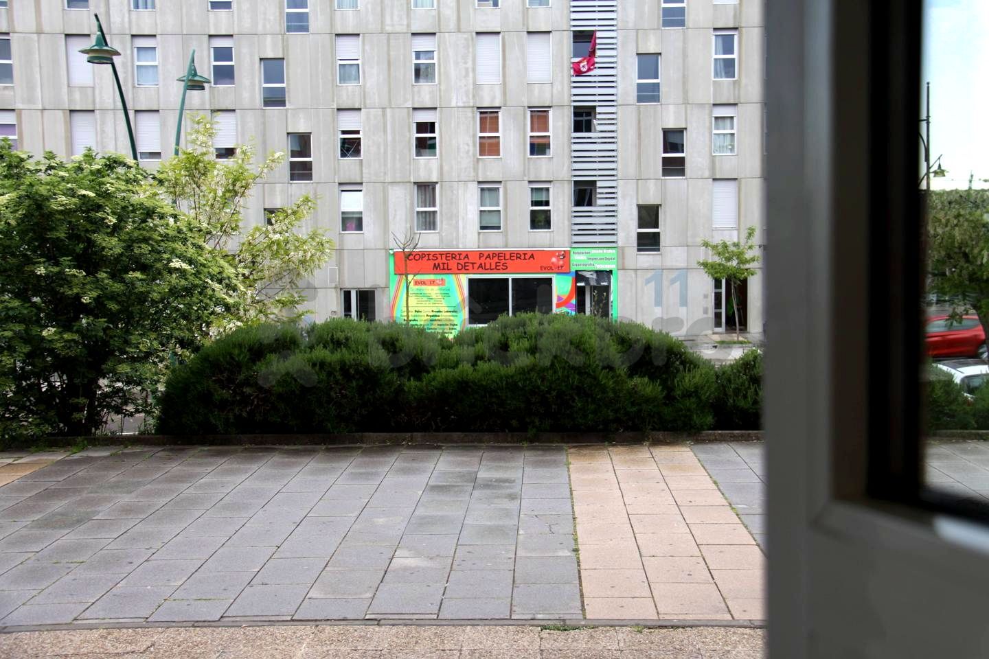 Retail in León, León to rent Building Photo- Image 1 of 3