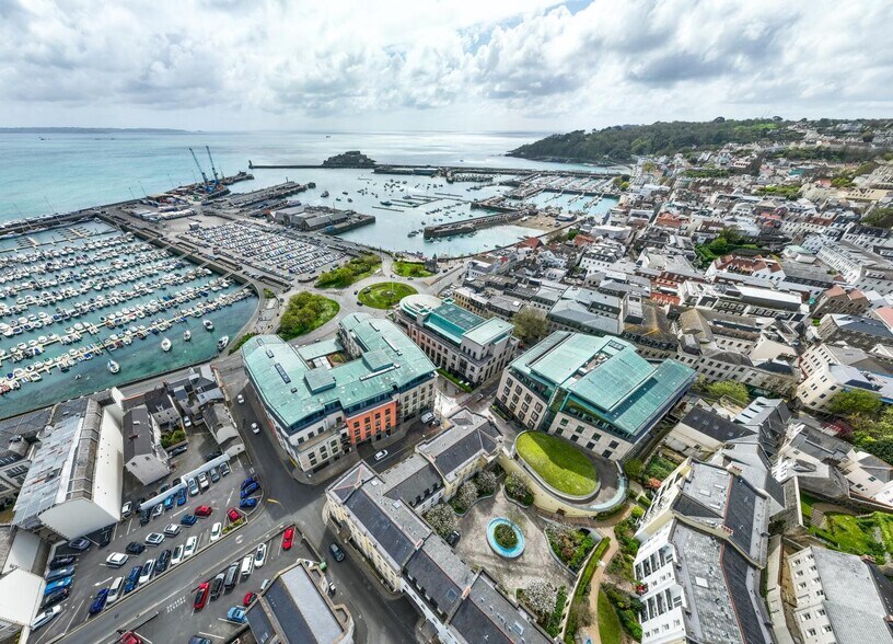 St Julian's Ave, Guernsey to rent - Aerial - Image 2 of 4