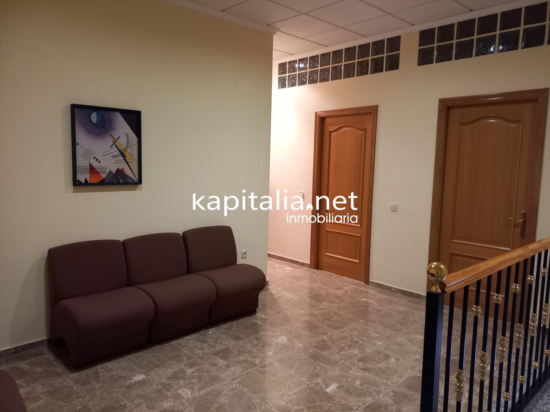 Office in L'Olleria, Valencia for sale Building Photo- Image 1 of 14
