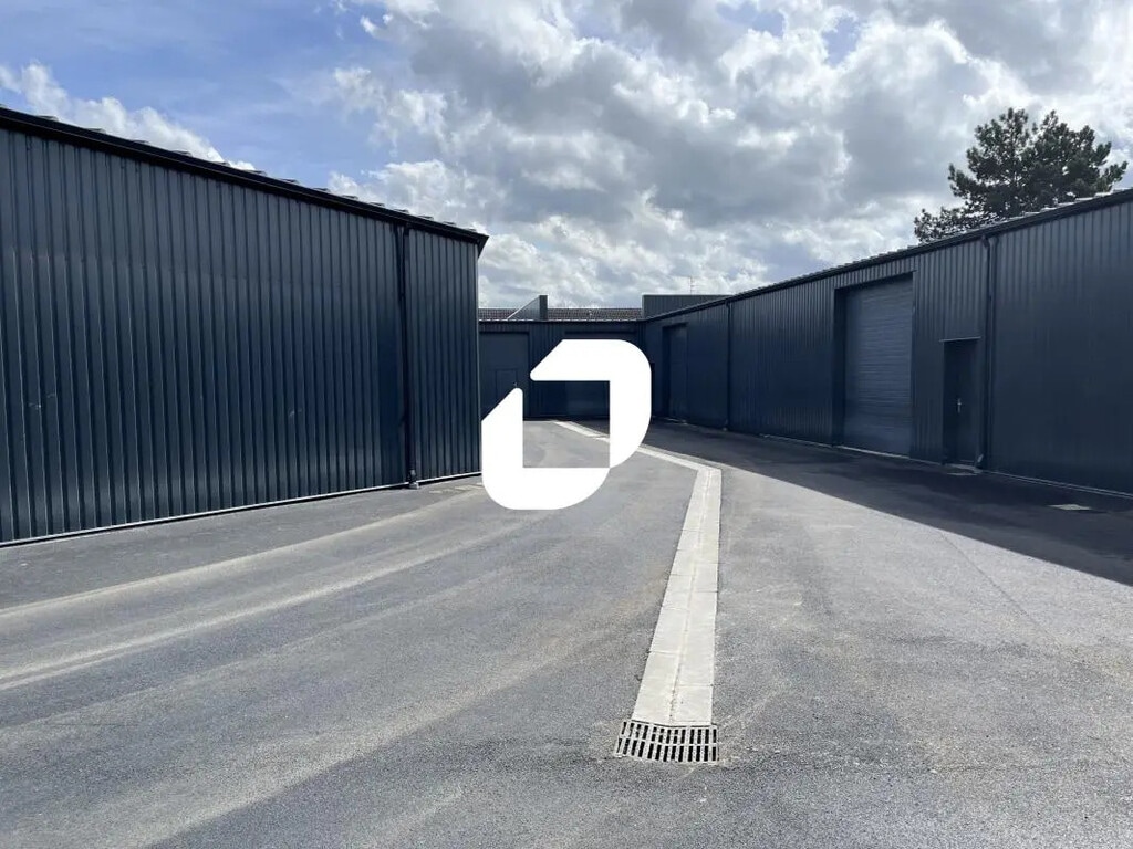 Vente Local d'activités 180 m² à 939 m² - Photo 1