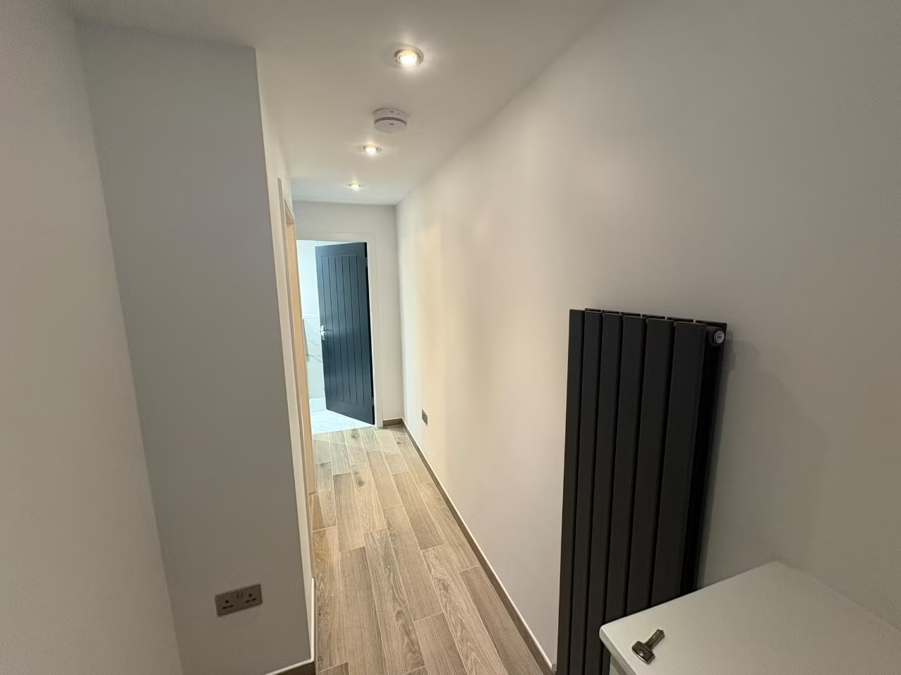 10 Young St, Edinburgh to rent Interior Photo- Image 1 of 7