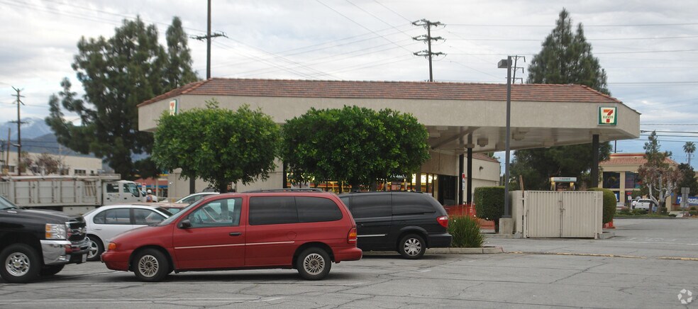 1075 N Grand Ave, Covina, CA for sale - Building Photo - Image 1 of 1