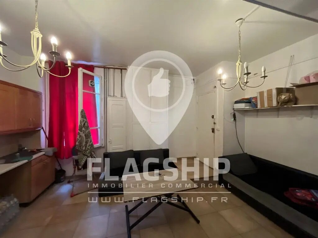 Retail in Puteaux to rent Interior Photo- Image 1 of 7