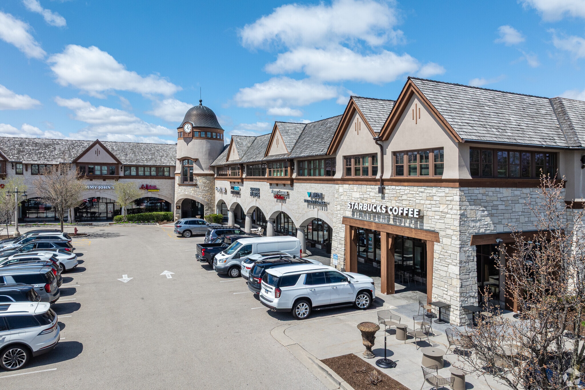 840 S Waukegan Rd, Lake Forest, IL to rent Primary Photo- Image 1 of 10