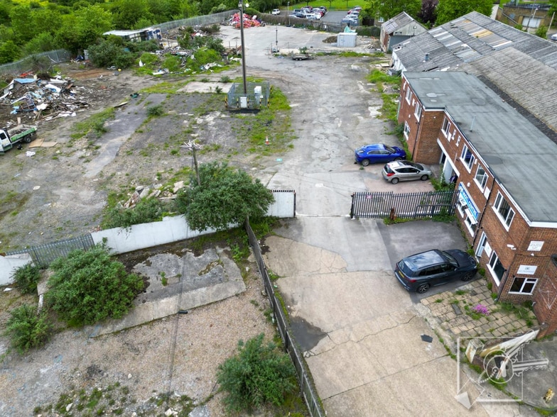 2 Vale Rd, Northfleet to rent - Other - Image 1 of 5