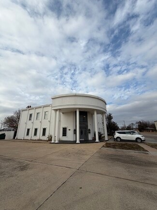 More details for 4645 Tinker Diagonal St, Oklahoma City, OK - Office for Sale
