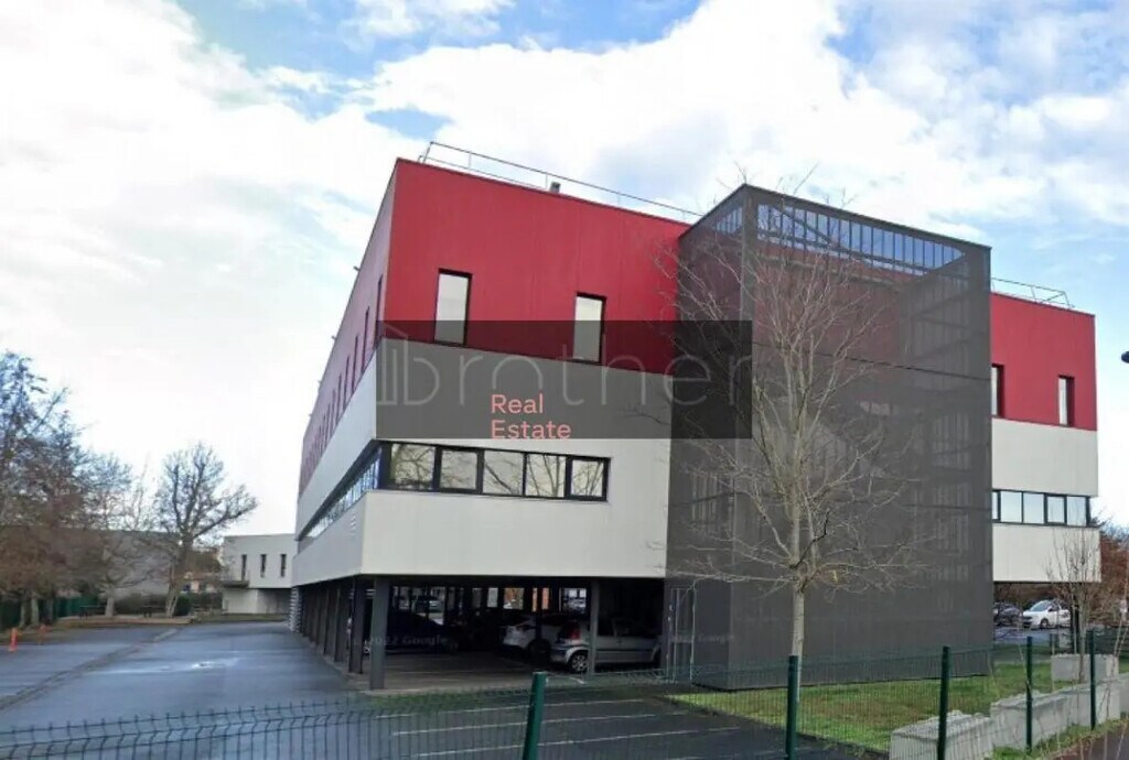 Location Bureaux 1 053 m² - Photo 1