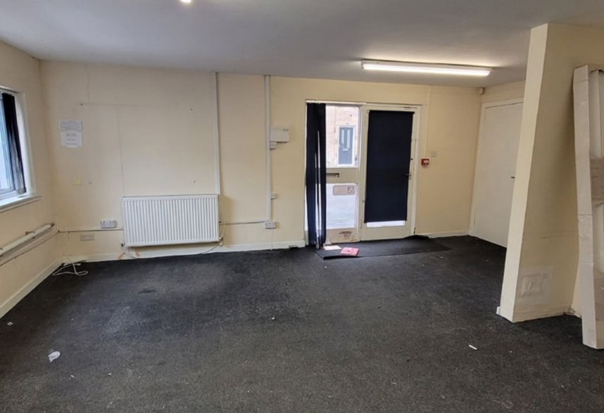 Front Lebanon, Cupar to rent - Interior Photo - Image 3 of 6