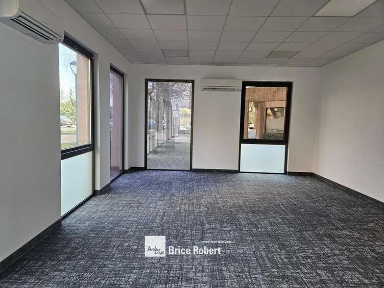 7 Allée Claude Debussy, Écully to rent - Interior Photo - Image 2 of 4