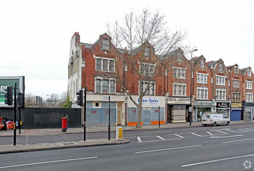 298-300 Brixton Hl, London to rent - Primary Photo - Image 1 of 4