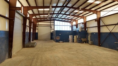 9227 Alberene Dr, Houston, TX to rent Interior Photo- Image 2 of 2