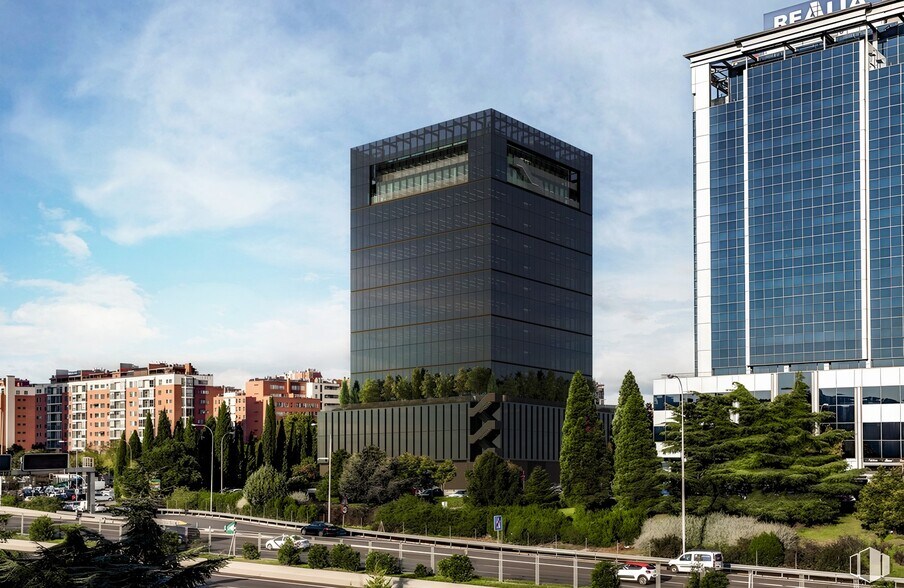 Calle Retama, 7, Madrid, Madrid to rent - Building Photo - Image 2 of 5