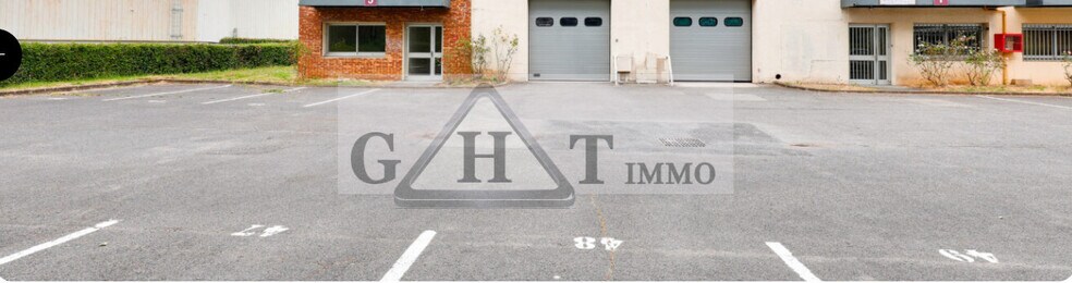 Industrial in Les Ulis to rent - Building Photo - Image 1 of 1