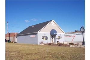 1316 Broadway Ave, Mattoon, IL for sale - Primary Photo - Image 1 of 1