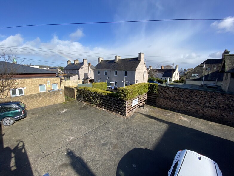 6A Lothian St, Bonnyrigg to rent - Building Photo - Image 3 of 6