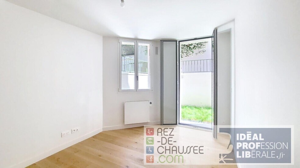 Office in Paris for sale - Interior Photo - Image 3 of 24