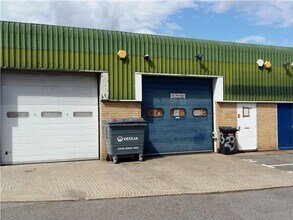 Test Ln, Southampton to rent Building Photo- Image 1 of 5