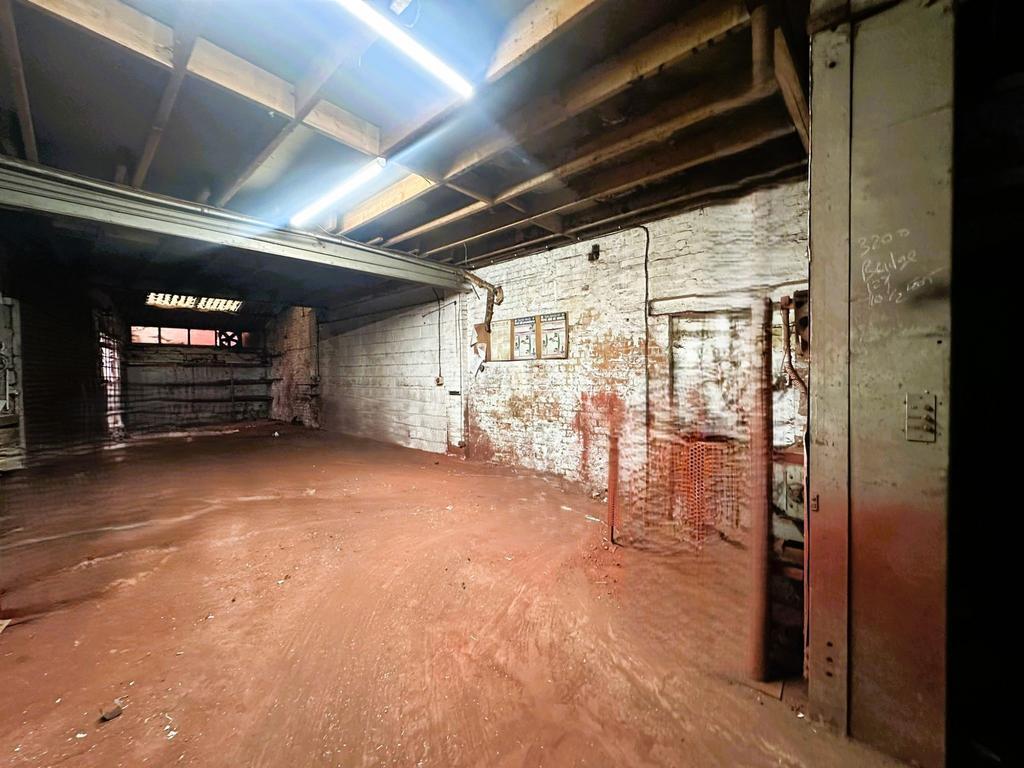 Mill Ln, Leicester to rent Building Photo- Image 1 of 4