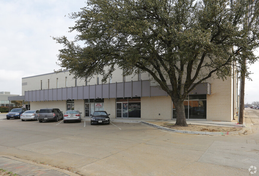 209 W Main St, Grand Prairie, TX for sale - Building Photo - Image 2 of 6