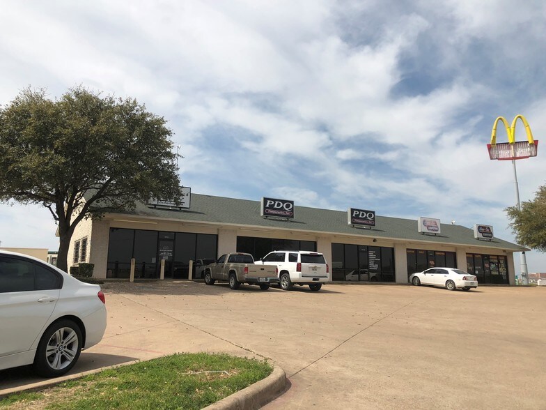 1037 W US Highway 287 Byp, Waxahachie, TX for rent - Primary Photo - Image 1 of 4