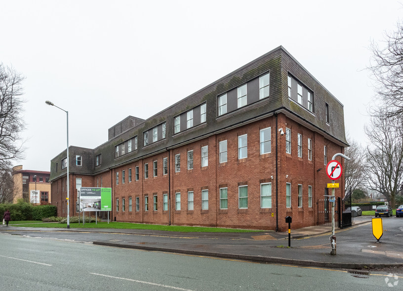 232-240 Stockport Rd, Cheadle for rent - Primary Photo - Image 2 of 18