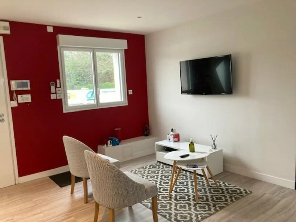 Location Bureaux 120 m² - Photo 1