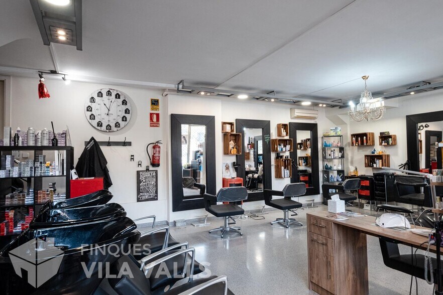 Retail in Sant Feliu de Codines, Barcelona to rent - Interior Photo - Image 1 of 5