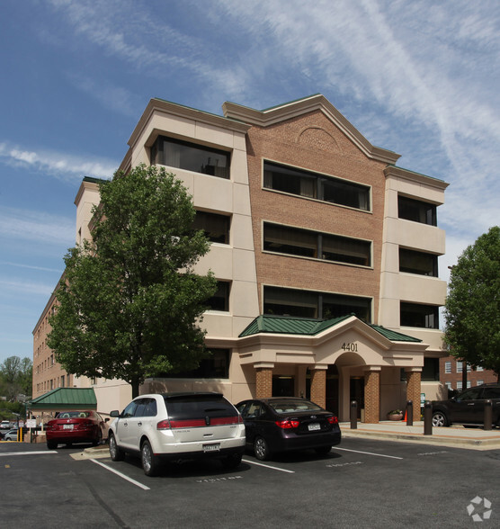 4401 East-West Hwy, Bethesda, MD for rent - Building Photo - Image 1 of 3