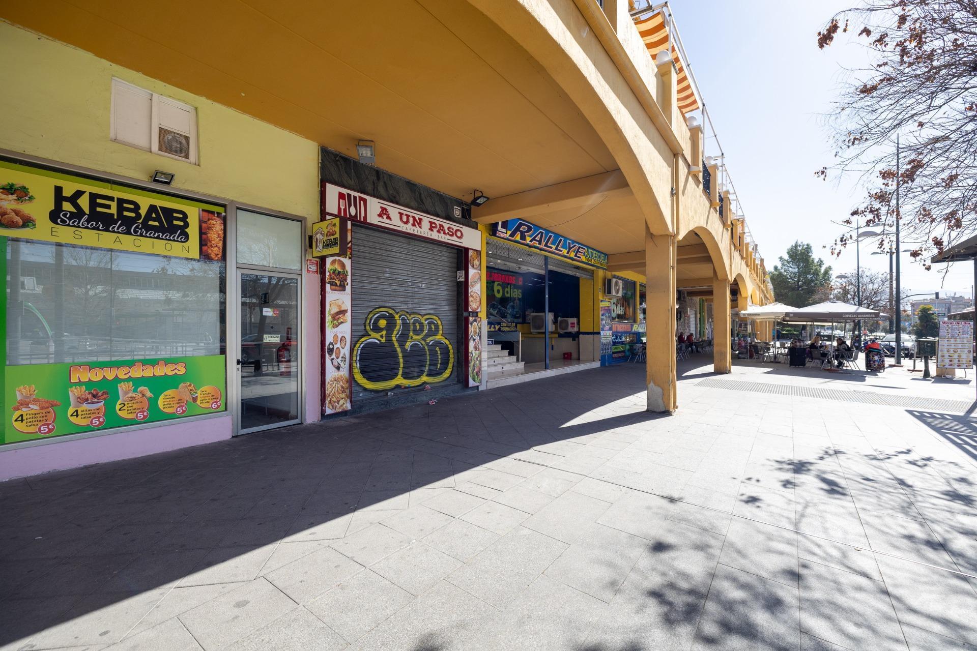 Avenida Juan Pablo II, 92, Granada, Granada for sale Building Photo- Image 1 of 32