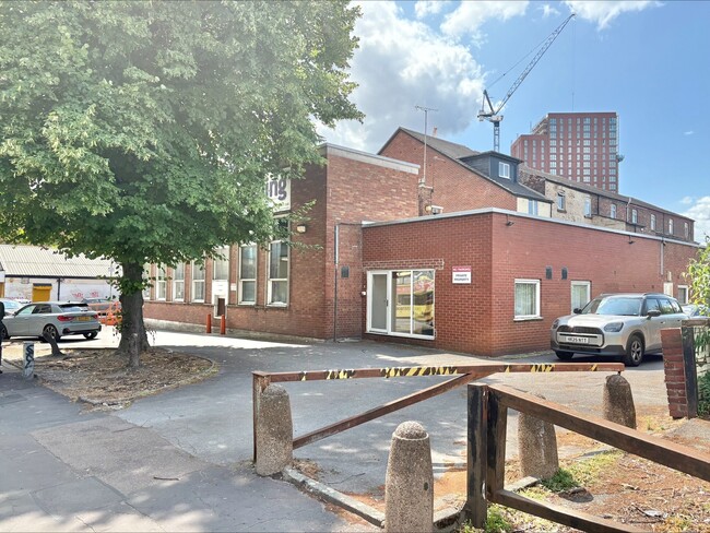 More details for 25-31 Cheetham Hill Rd, Manchester - Retail to Rent