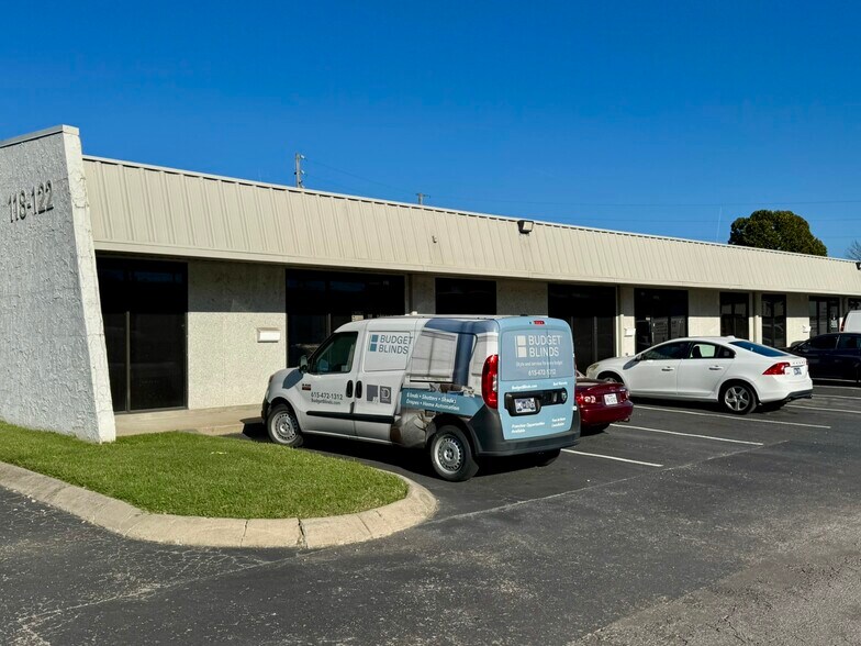 118-122 Space Park Dr, Nashville, TN for rent - Building Photo - Image 1 of 6