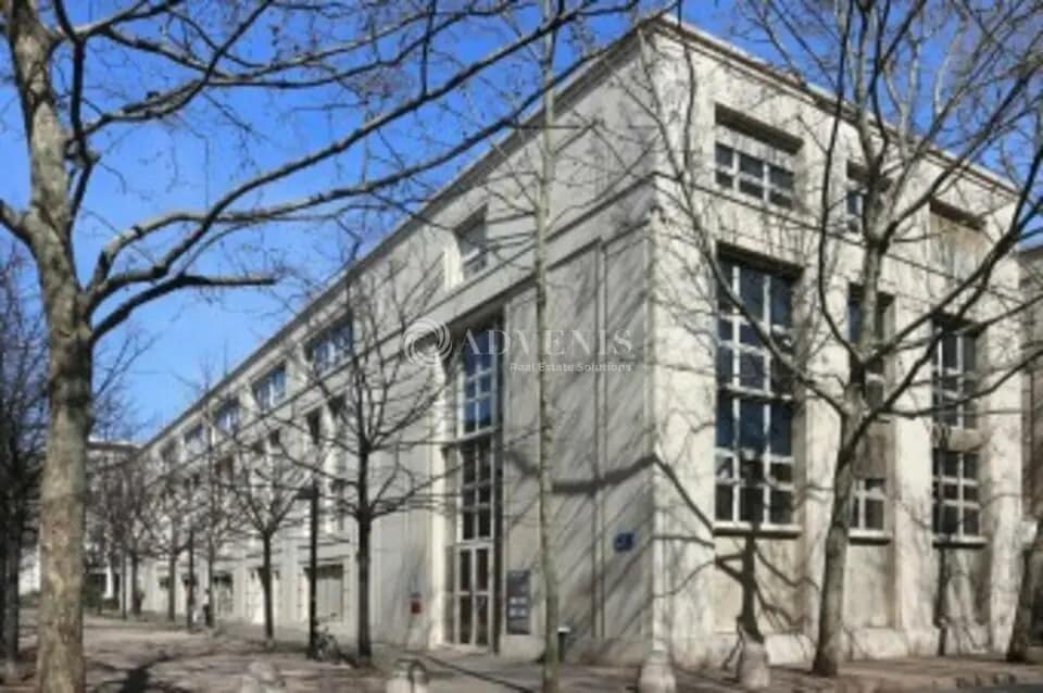 Location Bureaux 176 m² - Photo 1