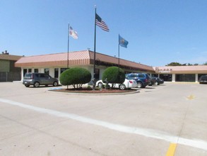 502 NW Sheridan Rd, Lawton, OK for rent Building Photo- Image 1 of 5