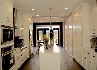 More details for 11331 76 Av NW, Edmonton, AB - Build-to-Rent for Sale