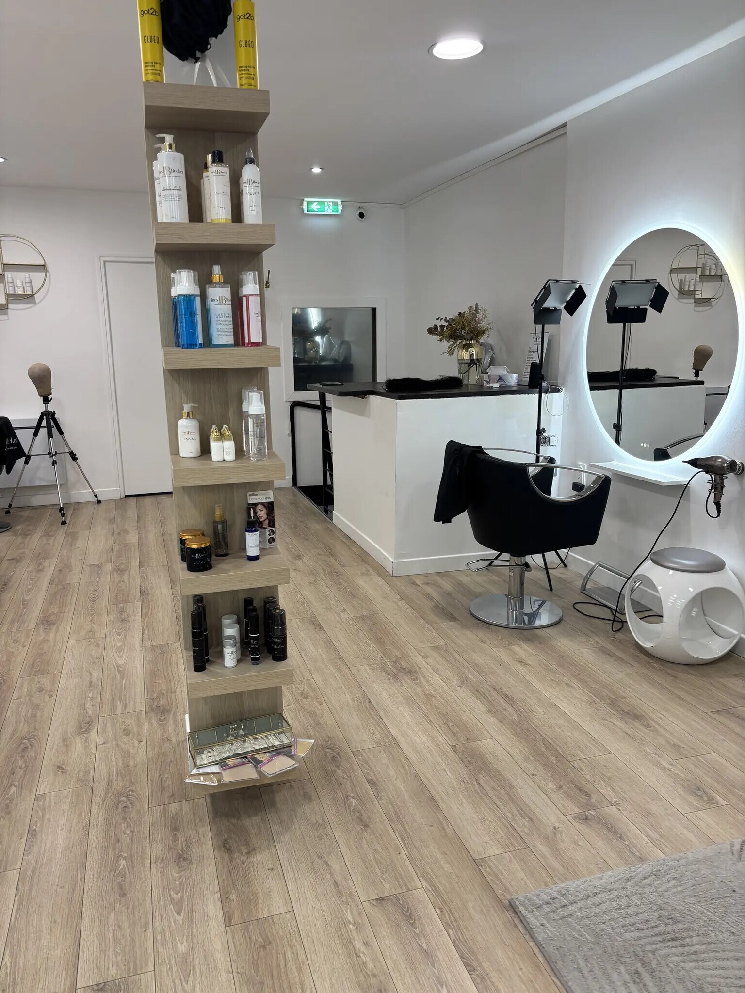 Retail in Paris to rent Interior Photo- Image 1 of 5