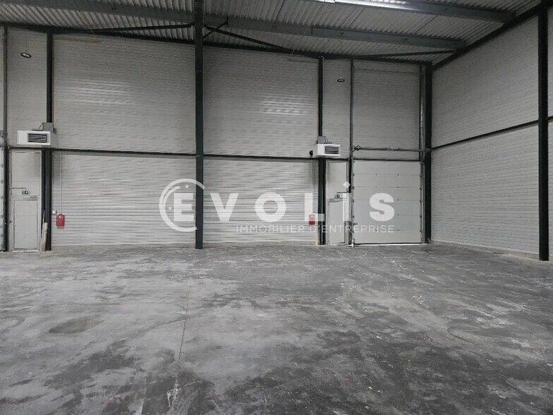 66 Avenue De La Plesse, Villebon-sur-Yvette to rent - Interior Photo - Image 3 of 6