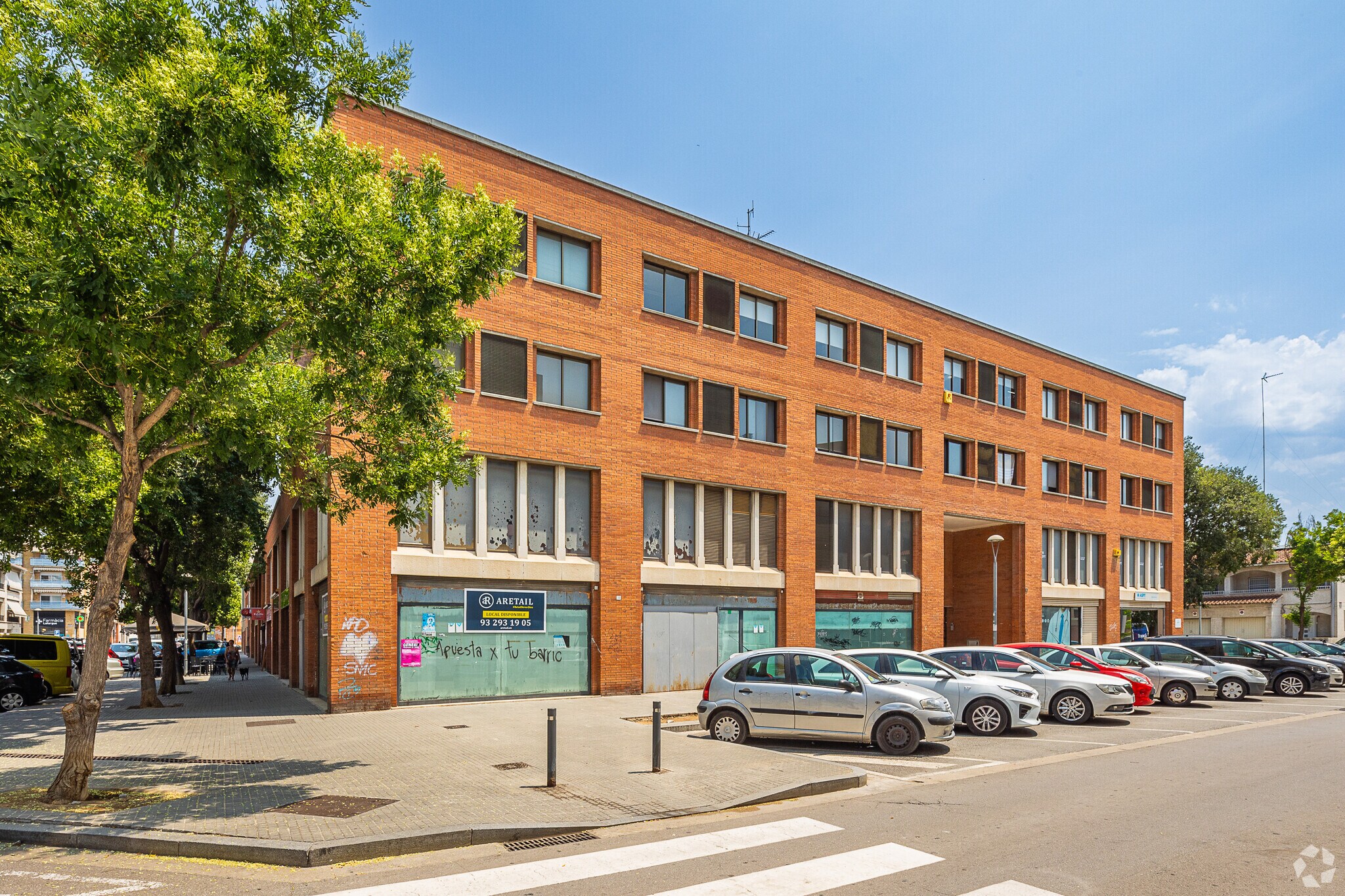 Retail in Mollet del Vallès, Barcelona for sale Primary Photo- Image 1 of 3