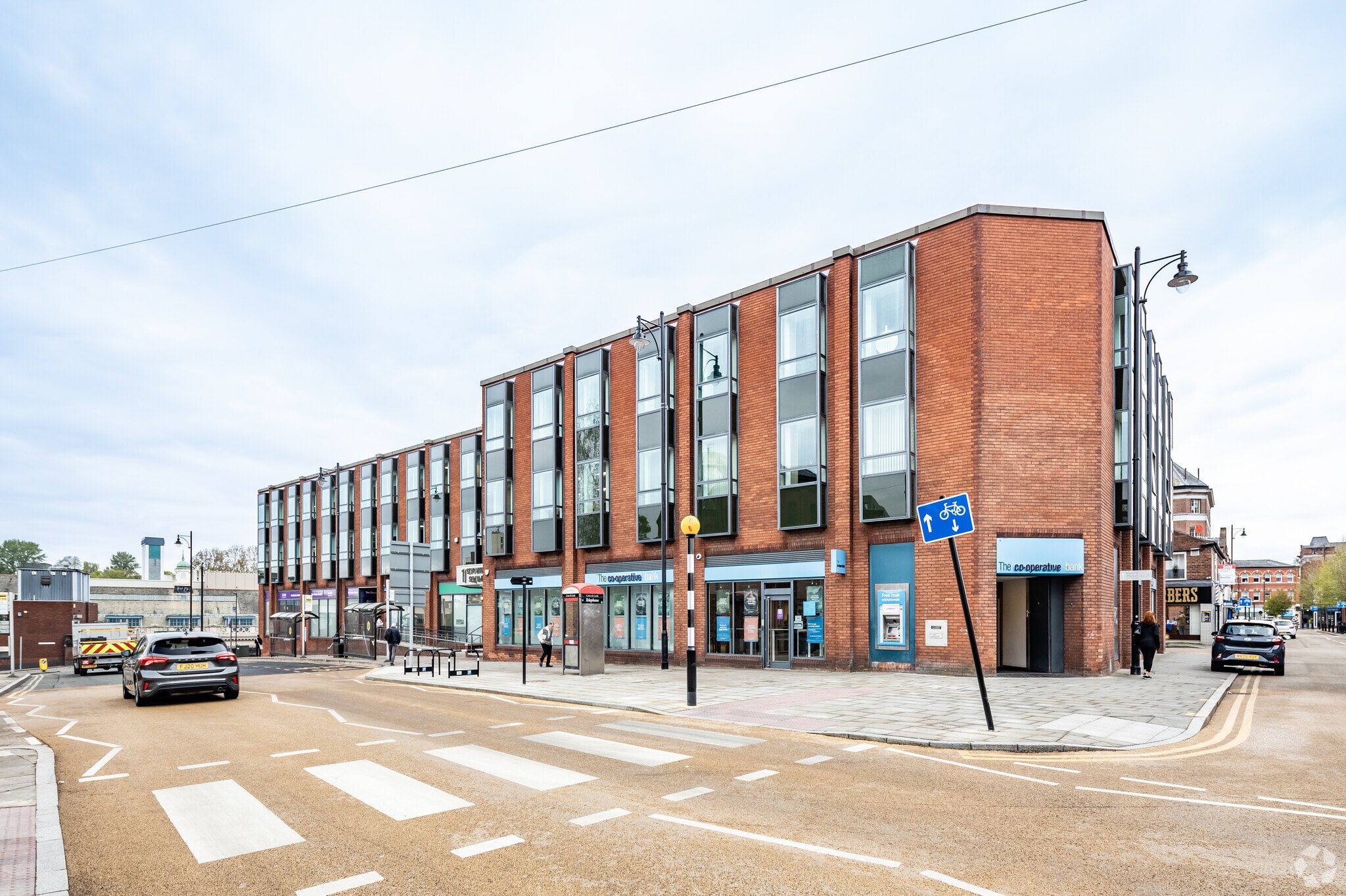 1 St Peters Sq, Stockport to rent Primary Photo- Image 1 of 7