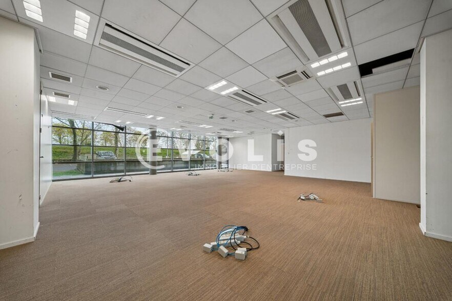 40-48 Rue D'Arcueil, Rungis to rent - Interior Photo - Image 3 of 10