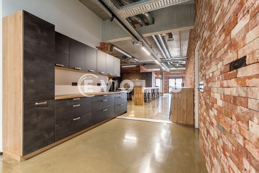 4 Rue Marcel Dassault, Genas for sale - Building Photo - Image 2 of 13