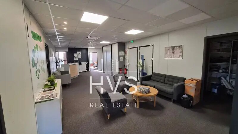 Office in Aix-en-Provence to rent - Interior Photo - Image 3 of 6