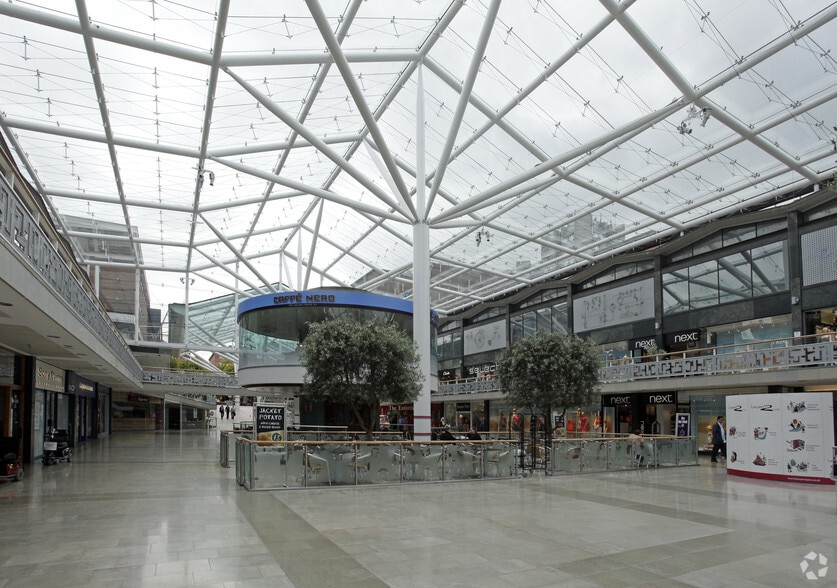 Lower Precinct, Coventry to rent - Interior Photo - Image 3 of 27