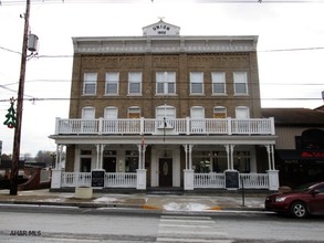 128 E Main St, Everett, PA for sale Primary Photo- Image 1 of 1