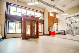 418 S Tucker Blvd, Saint Louis, MO to rent Building Photo- Image 2 of 12