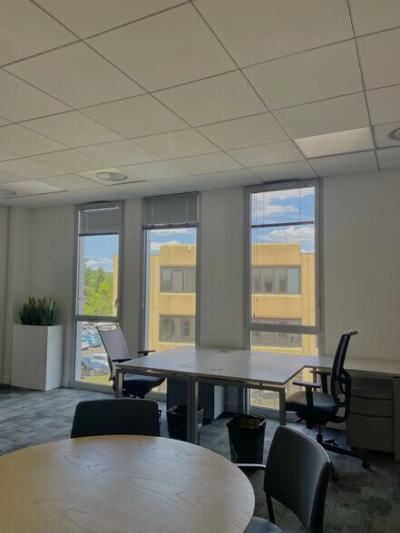 11 Rue De La Voie Lactée, Saint-Didier-au-Mont-d'Or to rent - Building Photo - Image 2 of 11