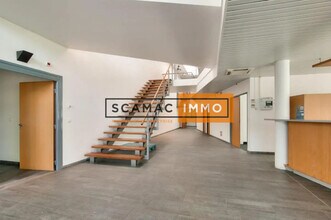 Light Industrial in Tremblay-en-France to rent Building Photo- Image 1 of 1