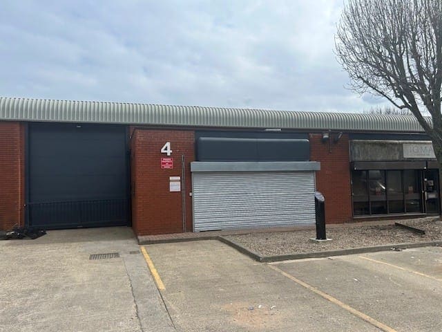 West Rd, London to rent Building Photo- Image 1 of 5